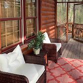 Viola Lakefront Escape w/ 3 Kayaks & Paddle Board