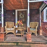 Walk to Zigzag River: The Sundance Cottage
