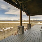 Jefferson Home w/ Mountain Views & Horse Pastures