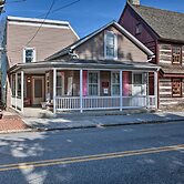 Central Hummelstown Apt: 4 Miles to Hershey Park!