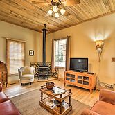 Pet-friendly Cody Home - Walk to Main Street!