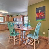 Chic Retro Retreat in Choteau: Walk to Dtwn!