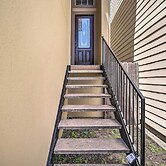 Pet-friendly Houston Home - 3 Mi to NRG Stadium!