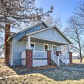 Quiet Family Home - 12 Miles to Pomona State Park!