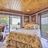 Cozy Studio: Indoor Hot Tub & Inground Pool Access