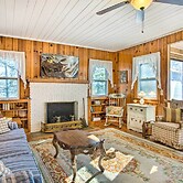 Dog-friendly Hendersonville Cabin: Deck & Views