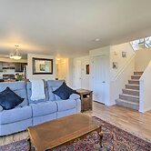 Pet-friendly Poulsbo Abode w/ Mountain Views!