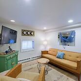 Cozy Ventnor Getaway: Walk to Public Beach!