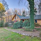 Quaint Apt ~ 5 Miles to Appalachian Trail & Lake!