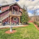 Damascus Apt w/ Views, Walk to Shops + Parks!