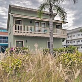 Updated Apartment Walking Distance to Venice Beach