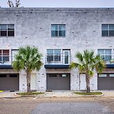 Game Room w/ Pool Table! Downtown Mobile Condo