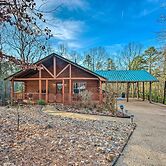 Pet-friendly Cabot Cabin w/ Fenced Yard!