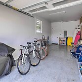 Spacious Kauai Getaway < 1 Mi to the Ocean!