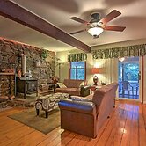1 Mi to Lake Wallenpaupack: Pocono Mountain Home!