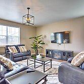 10 Mi to Dia: Spacious Aurora House w/ Yard!