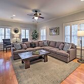 Stunning House w/ Deck, Game Room & Home Gym!