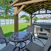 Hot Tub & Fenced Yard: Home in Sebring