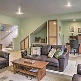 Tropical Volcano Bungalow < 4 Mi to Nat'l Park!