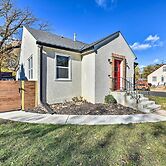 Cozy Home: Wifi, Parking, 5 Mi to Dtwn Mpls!