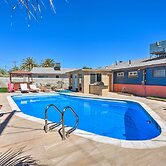 Las Vegas Getaway w/ Patio & Grill: ~3mi to Strip!