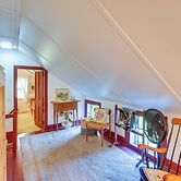 Tranquil 3 BR Stockbridge House w/ Private Deck!