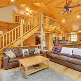Rustic Cabin w/ Hot Tub - 7 Miles to Hocking Hills