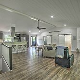 Lake Barkley Waterfront Home w/ Deck & Boat Dock!