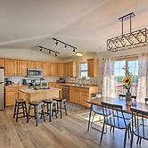 Red Lodge Townhome w/ Hot Tub & Mountain Views!