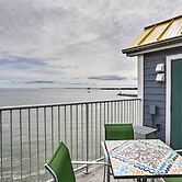 Resort-style Condo With Lake-view Balcony!