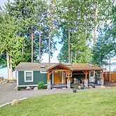 Fish, Crab & Clam: Waterfront Gem in Port Ludlow