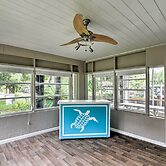 Updated Rustic Yankeetown Home w/ Lanai & Dock