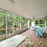 Updated Rustic Yankeetown Home w/ Lanai & Dock