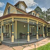 Historic Manitou Springs Victorian: Walk Downtown!