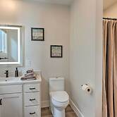 Traverse City Townhome: Walk to Beach!
