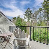 Cozy Bretton Woods Ski-in/ski-out Condo w/ Deck!