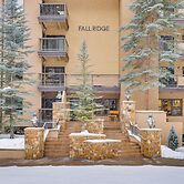 Condo w/ Hot Tub Access - Quick Bus Trip to Ski!