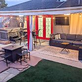 2 Mi to Dtwn: Home w/ Hot Tub in Denver!