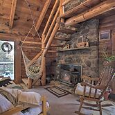 Cabin: Private Hot Tub, Walk to Pats Peak Ski Area
