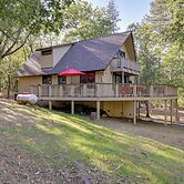 Spacious Groveland Cabin w/ Wraparound Deck!
