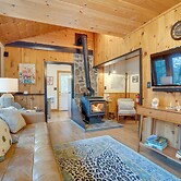 Leavenworth Cabin w/ Private Hot Tub!