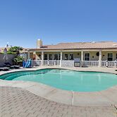 Palm Desert Oasis w/ Hot Tub < 1 Mi to Golf!
