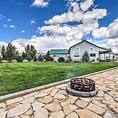 Luxe Heber City Cabin + Hot Tub & Guest House