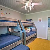 'the Copper Roost': Lake Texoma Escape w/ Hot Tub