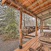 Creekside Cabin 8 Mi to Kings Canyon National Park