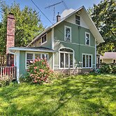 Pet-friendly Home w/ Views of Lake Delavan!