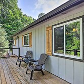 'stonewood Lodge' Home w/ Deck in Glenville!