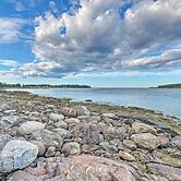Lovely Waterfront Owls Head Home w/ Own Beach