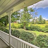 'lil Red Hen' Cottage in the Boone Area w/ Hot Tub