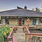 Home With Wraparound Deck + Blue Ridge Mtn Views!